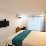 Deluxe Rooms By Holiday Stays